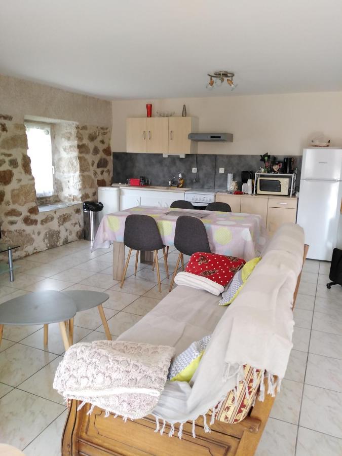 Appartamento Chaleureux à la campagne Saint-Germain-Laprade Esterno foto